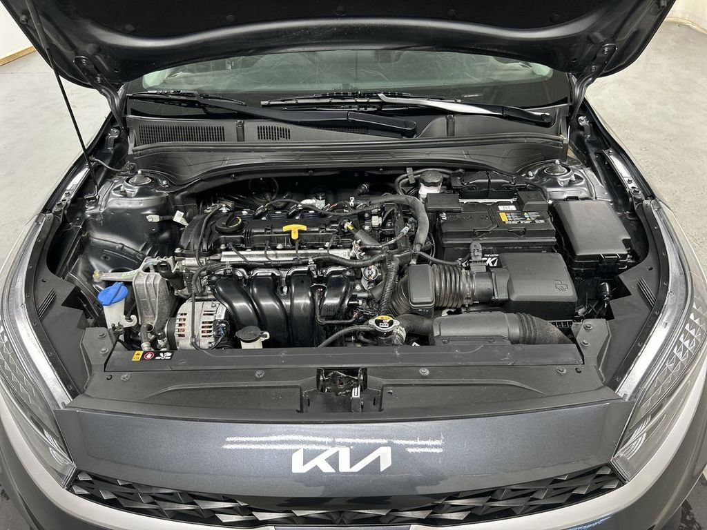 Used 2023 Kia Forte LXS w/ LXS Technology Package FWD image 23