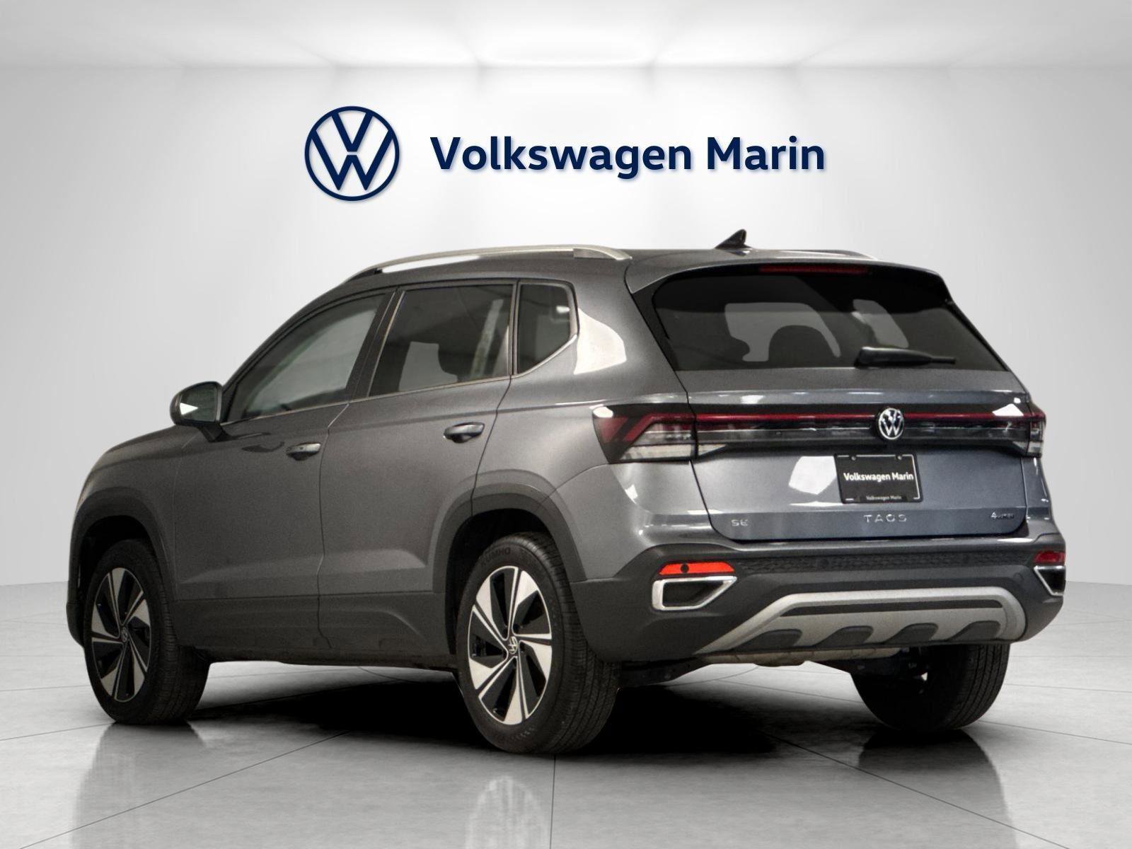 Used 2025 Volkswagen Taos SE w/ Panoramic Sunroof Package AWD/4WD image 3