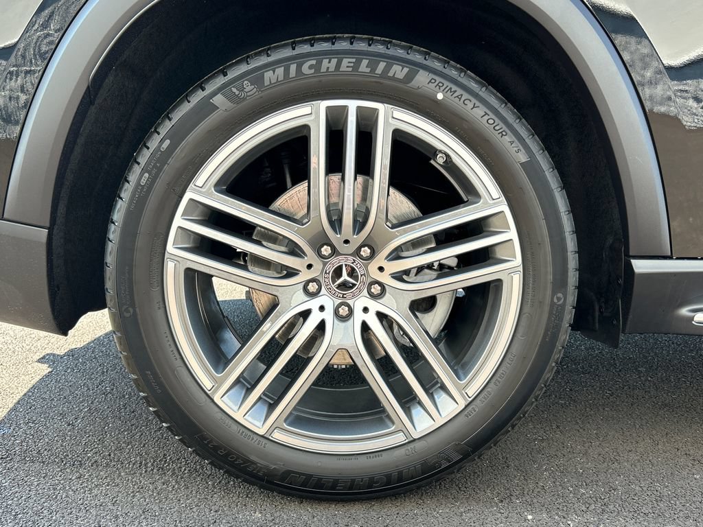 New 2026 Mercedes-Benz GLS 450 4MATIC image 37