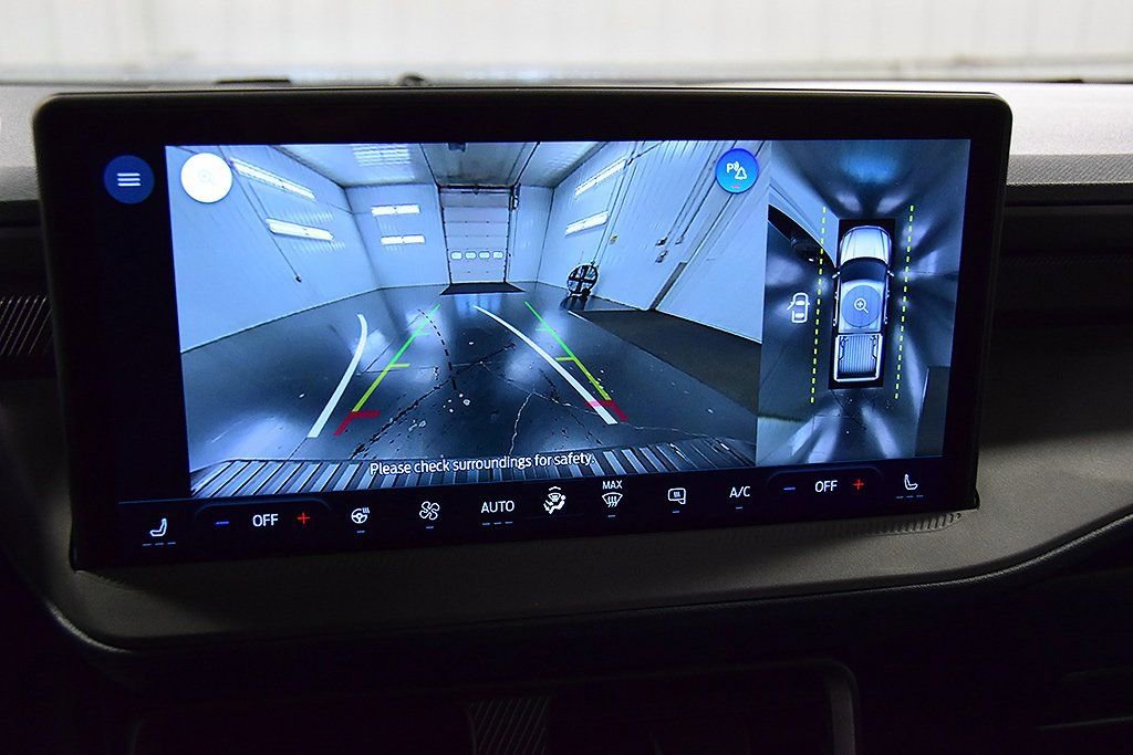 New 2025 Ford Maverick Lariat w/ Black Appearance Package image 24