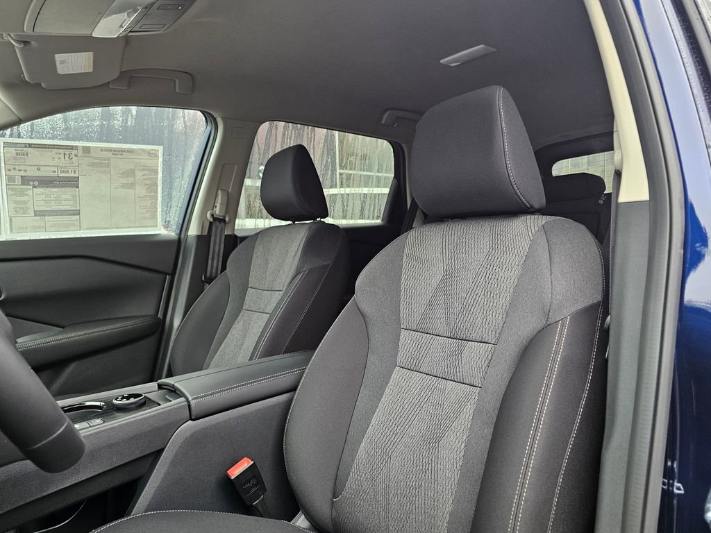 New 2026 Nissan Rogue SV AWD/4WD image 25