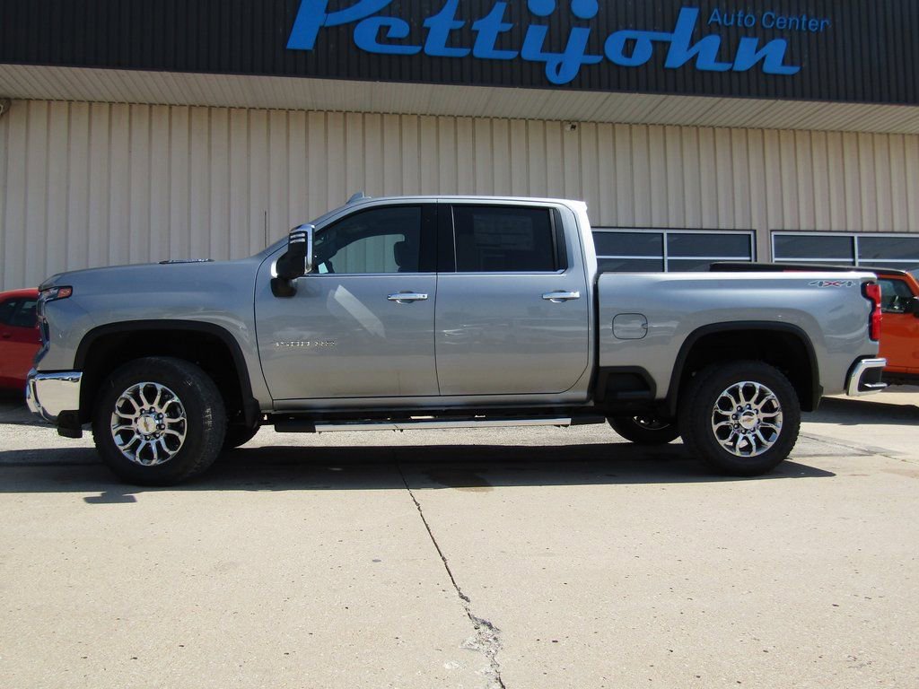 New 2026 Chevrolet Silverado 3500 LTZ w/ LTZ Convenience Package image 11