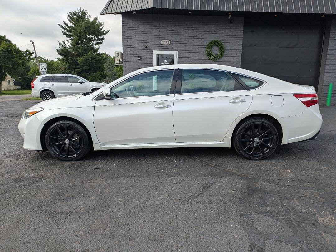 Used 2015 Toyota Avalon XLE Touring FWD image 2