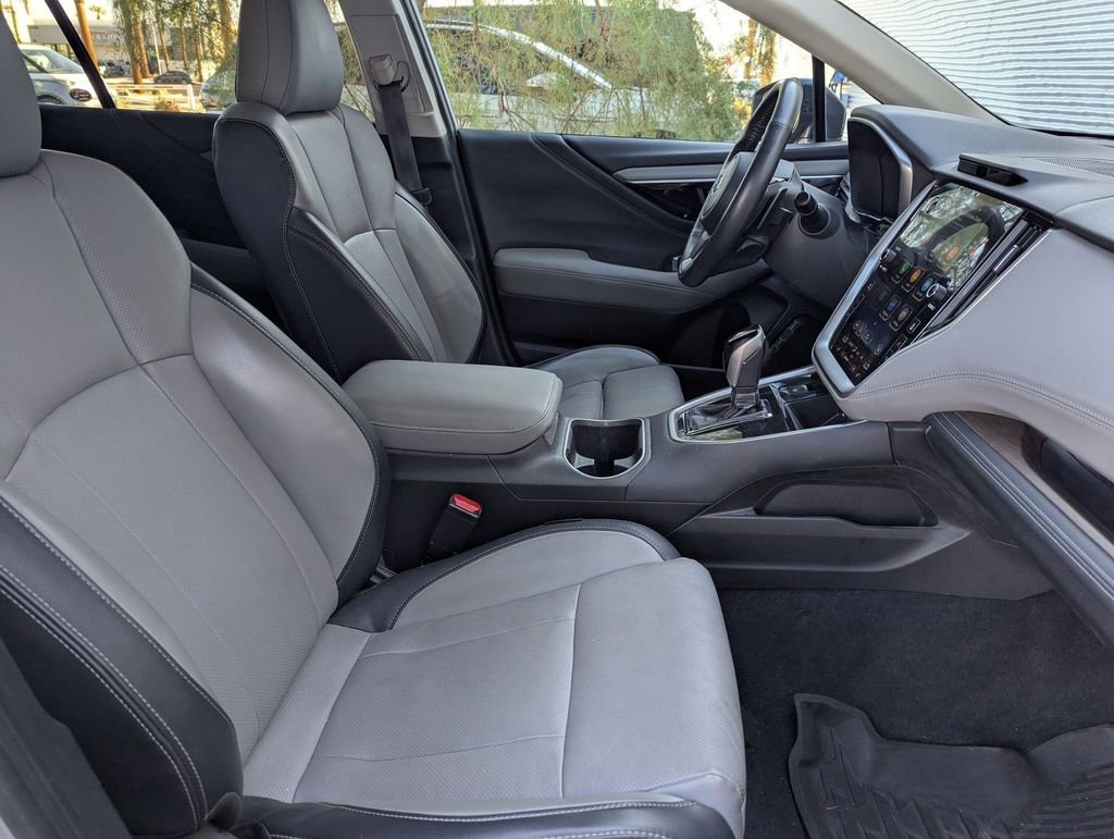 Used 2020 Subaru Outback Limited image 22
