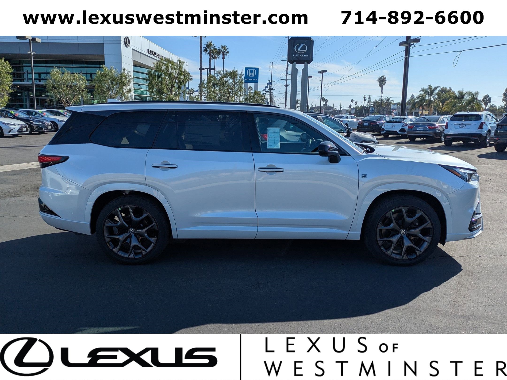 New 2026 Lexus TX 500h AWD image 4