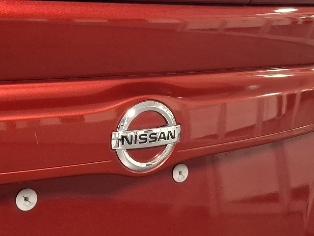Used 2016 Nissan Versa SV FWD image 23