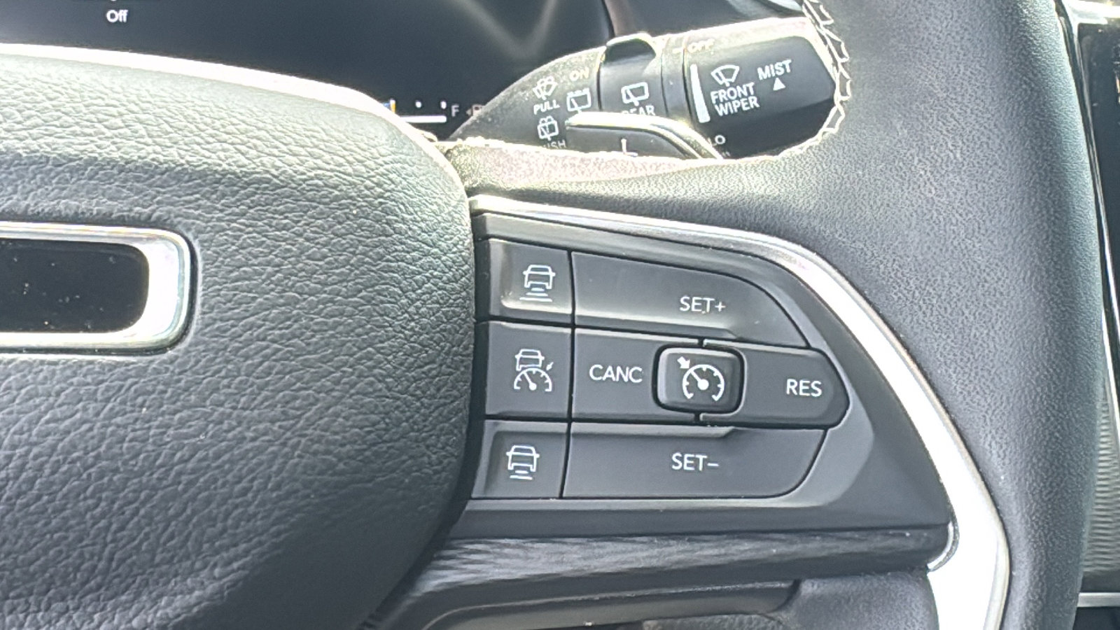 Certified 2024 Jeep Grand Cherokee L Altitude image 25