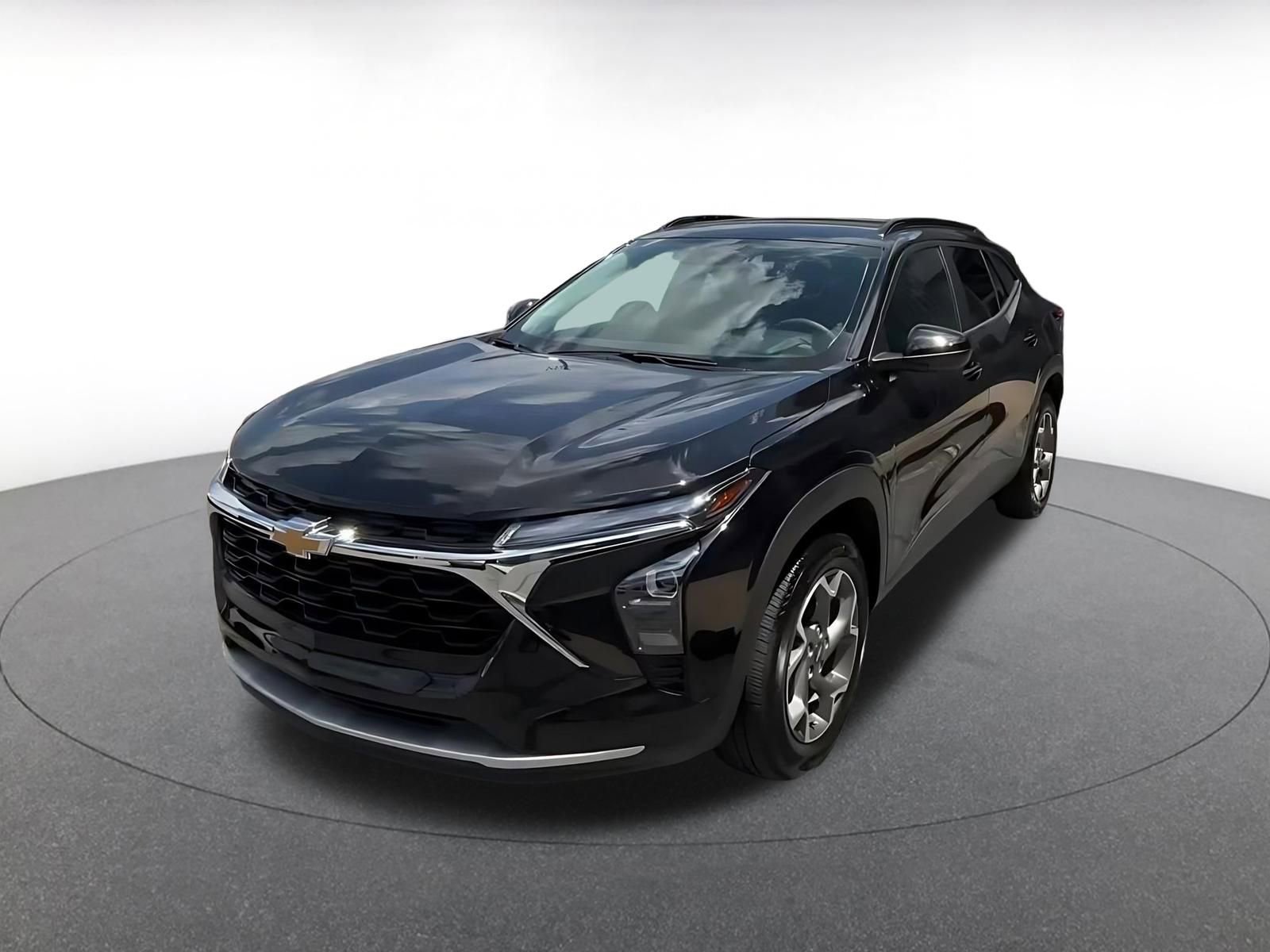 Used 2025 Chevrolet Trax LT FWD image 6