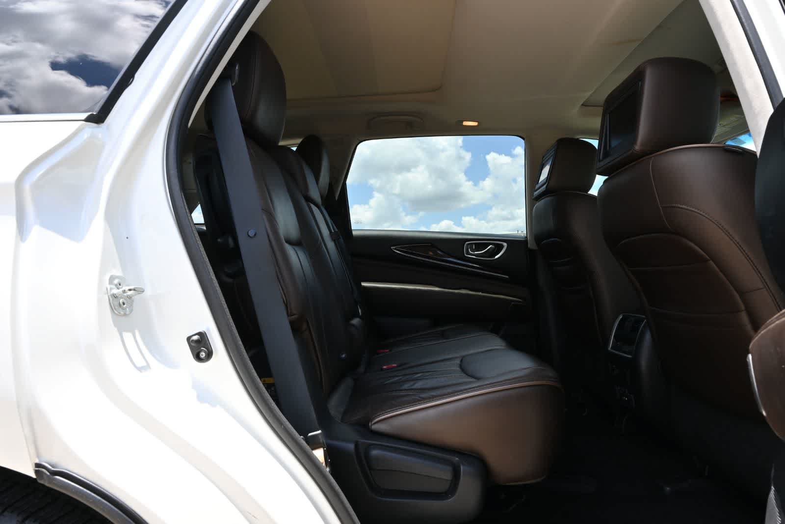 Used 2015 INFINITI QX60 FWD w/ Deluxe Touring Package image 22