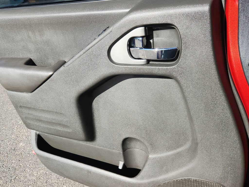Used 2018 Nissan Frontier PRO-4X AWD/4WD image 8