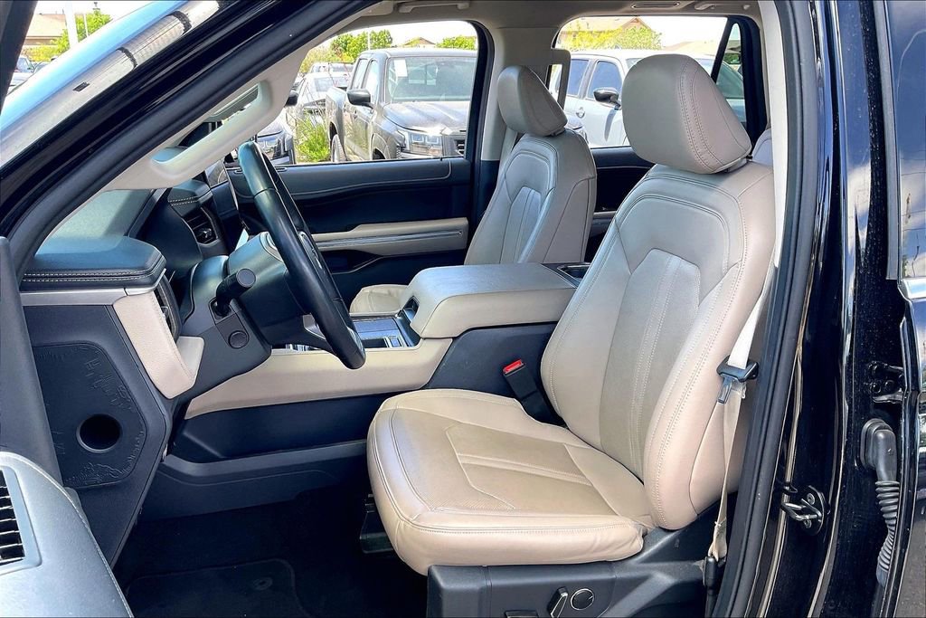 Used 2024 Ford Expedition Limited RWD image 24