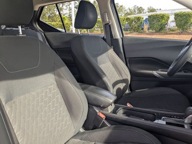 Used 2024 Nissan Kicks SV image 35