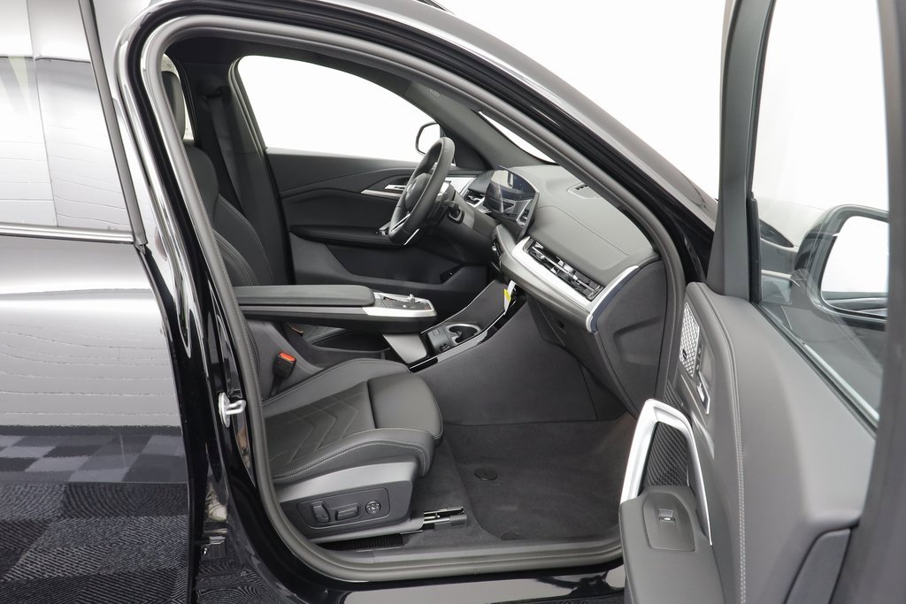 New 2025 BMW X2 xDrive28i w/ M Sport Package image 19