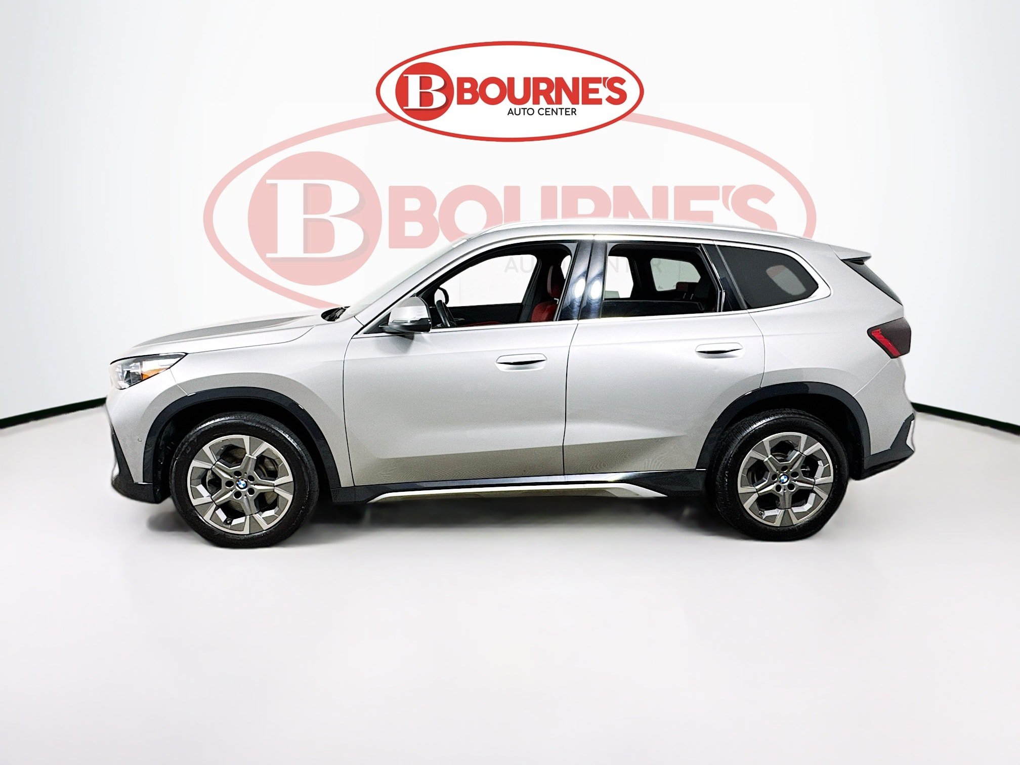 Used 2025 BMW X1 xDrive28i AWD/4WD image 8