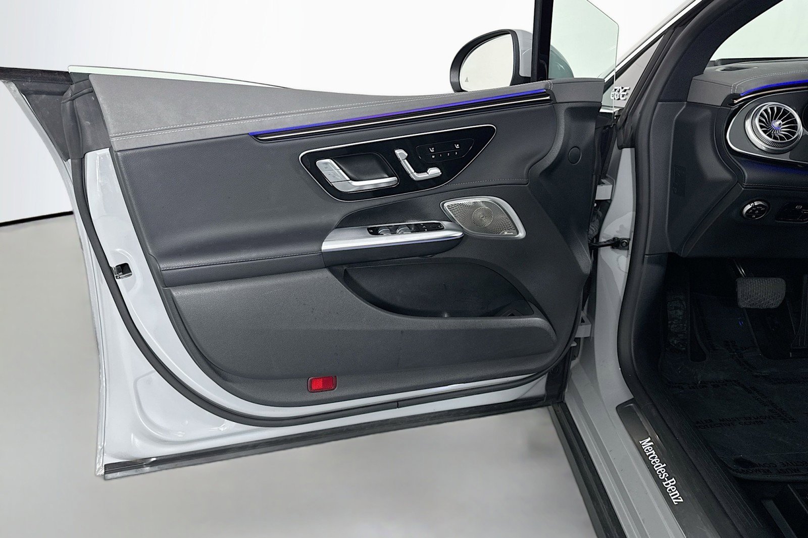 Certified 2023 Mercedes-Benz EQE 350+ 4MATIC Sedan image 20