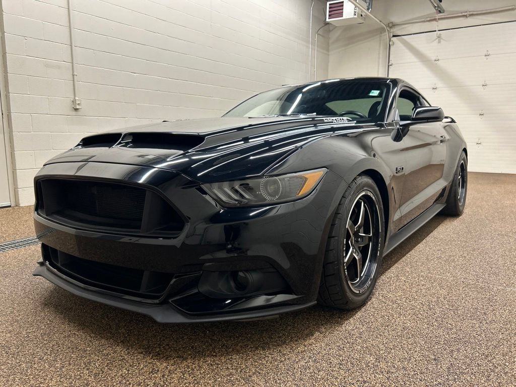 Used 2017 Ford Mustang GT w/ Black Accent Package RWD image 5