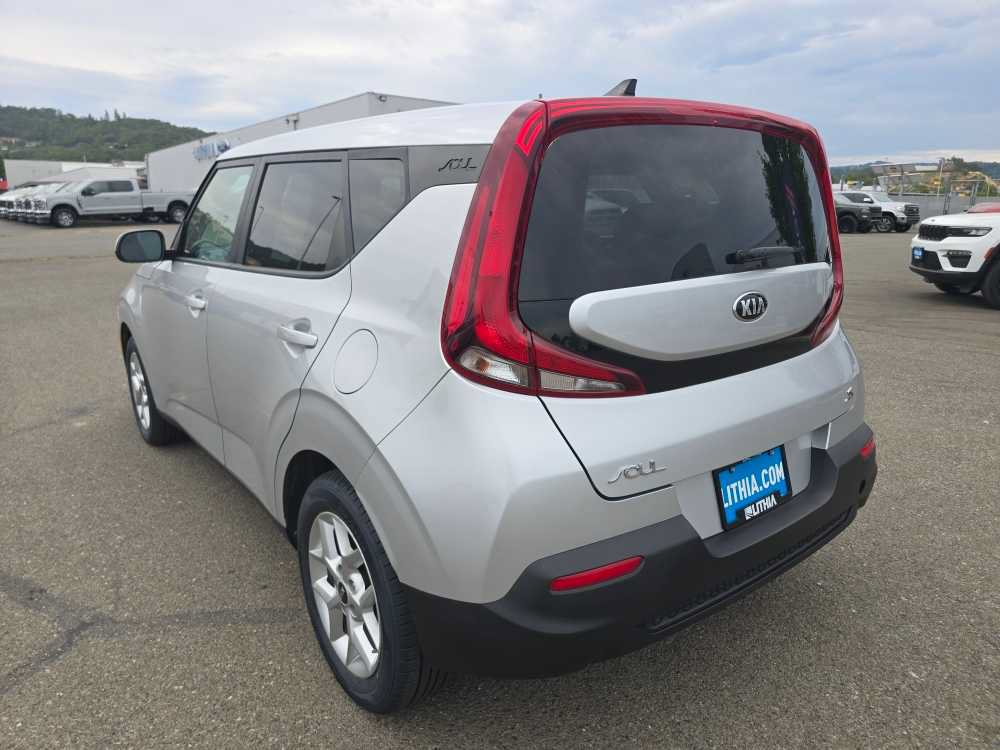 Used 2021 Kia Soul S FWD image 3