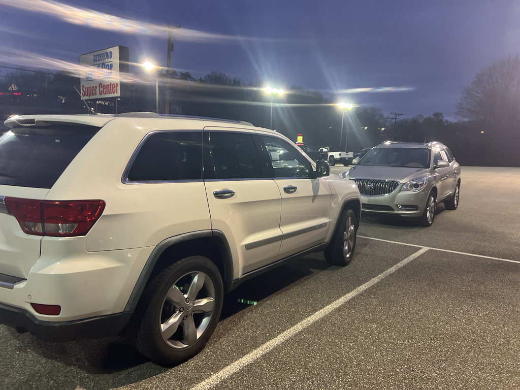 Used 2012 Jeep Grand Cherokee Overland image 5