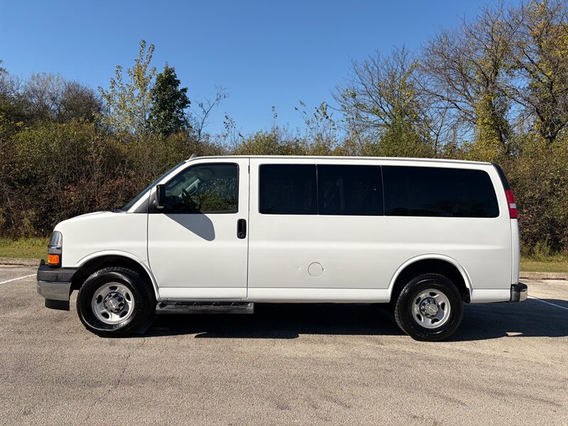 Used 2017 Chevrolet Express 3500 LT w/ LT Preferred Equipment Group RWD image 2