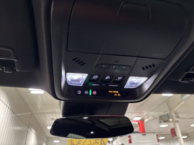 Used 2024 Cadillac XT4 Premium Luxury image 14