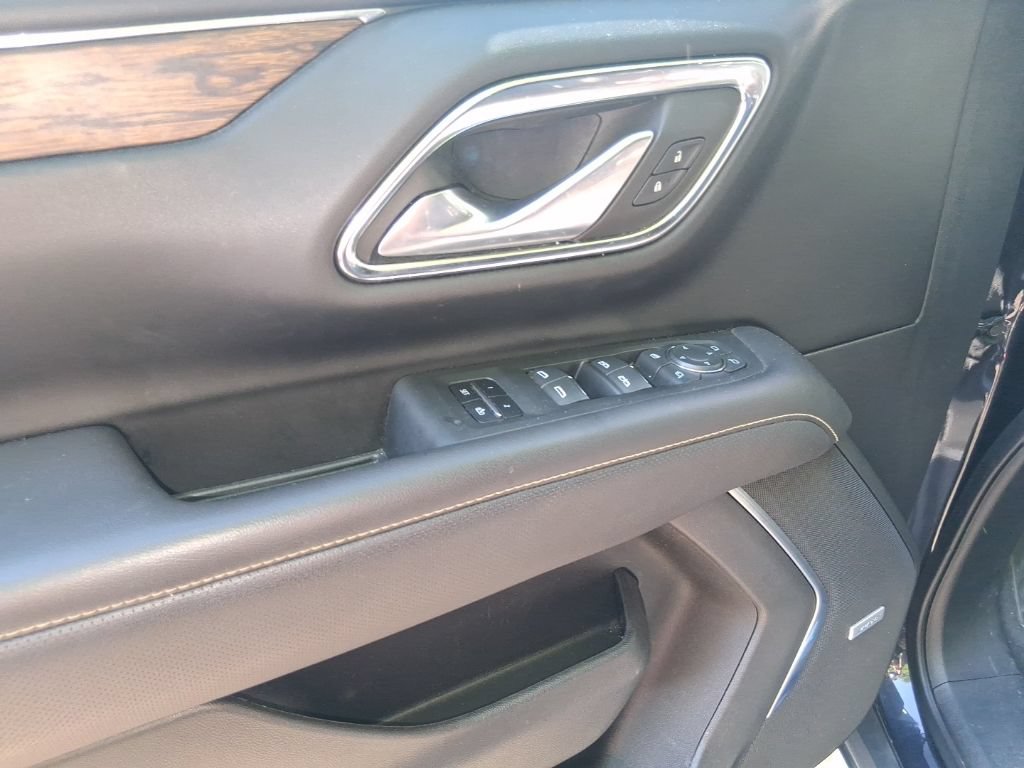 Used 2022 Chevrolet Suburban Premier AWD/4WD image 10