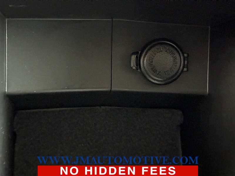 Used 2021 Subaru Forester Touring AWD/4WD image 38