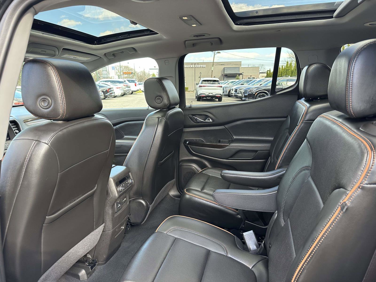 Used 2023 GMC Acadia AT4 w/ Technology Package image 10