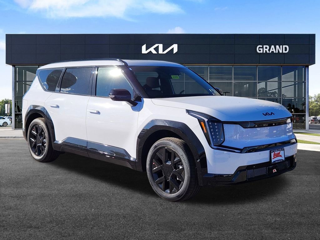 New 2026 Kia EV9 Land w/ Nightfall Edition Package video 2