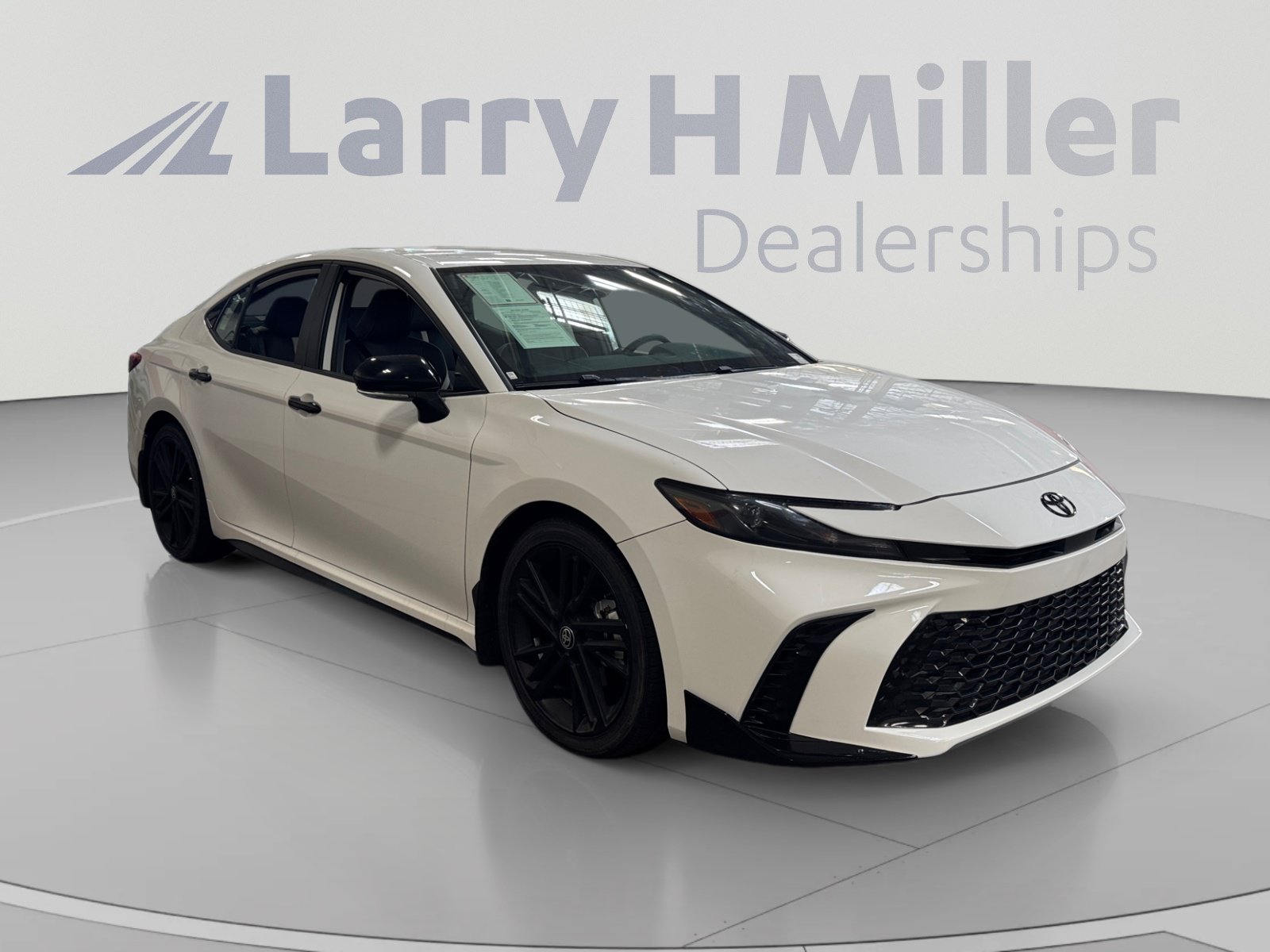 Certified 2026 Toyota Camry Hybrid w/ Convenience Package FWD image 7