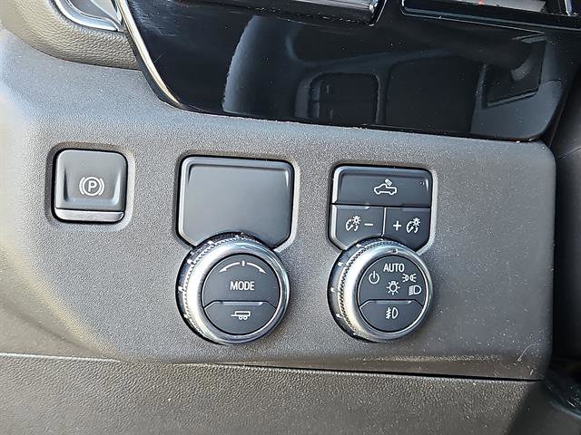 Used 2024 GMC Sierra 1500 Elevation w/ LPO, Elevation Black Package image 16