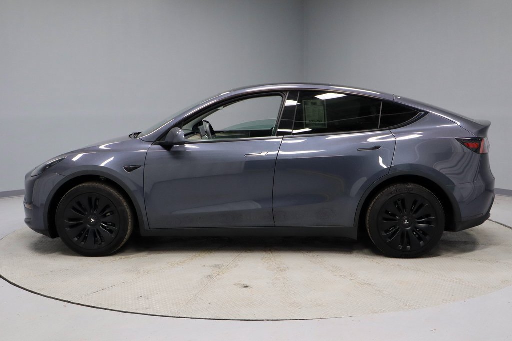 Used 2023 Tesla Model Y Long Range image 11