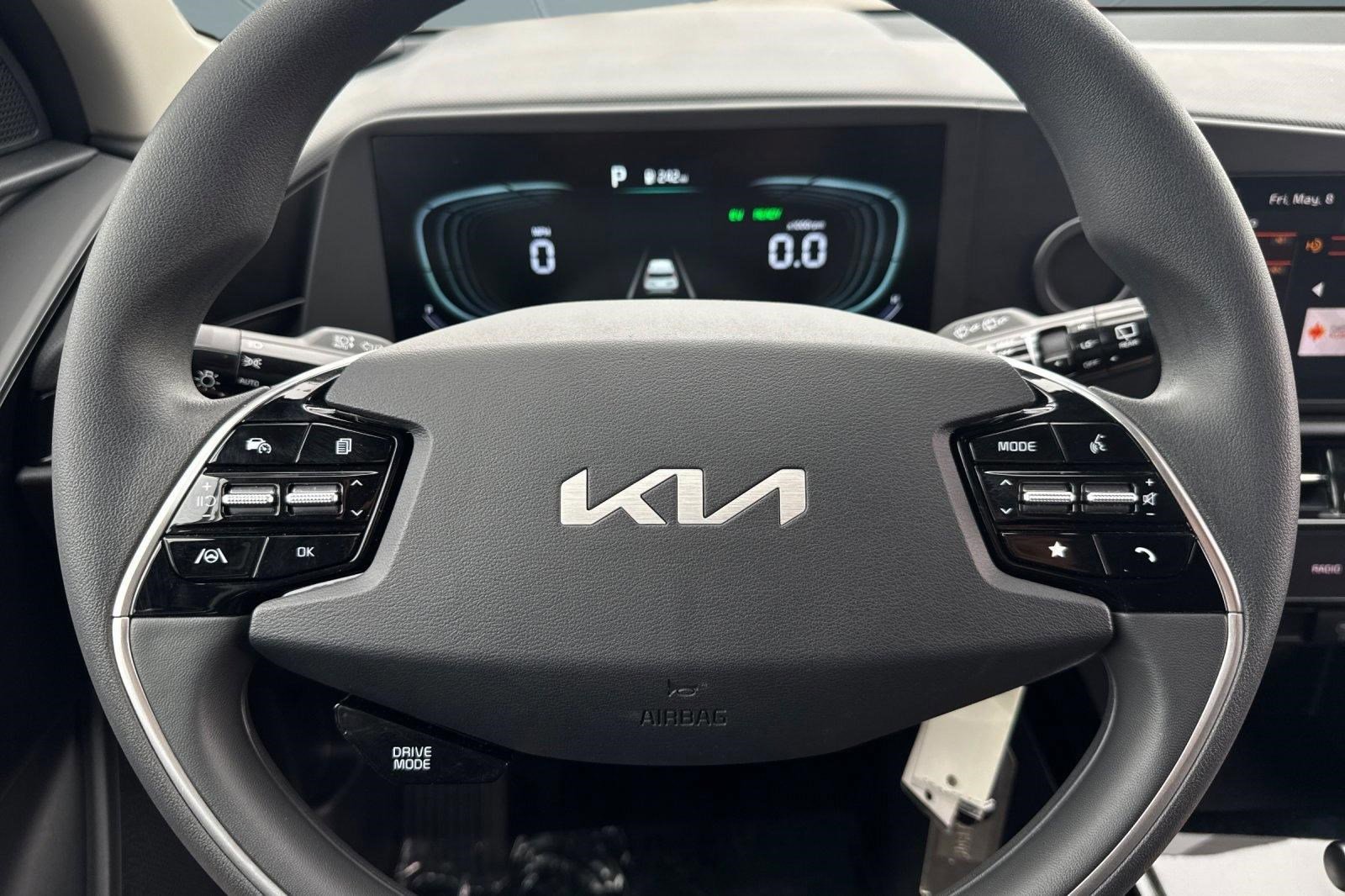 Used 2024 Kia Niro LX FWD image 15