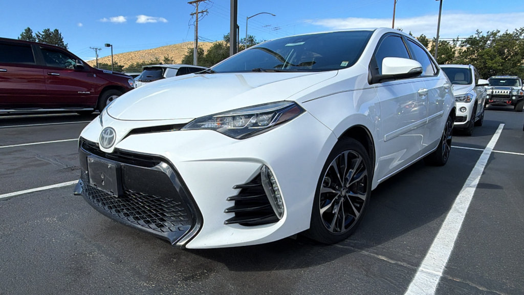 Used 2017 Toyota Corolla SE FWD image 4