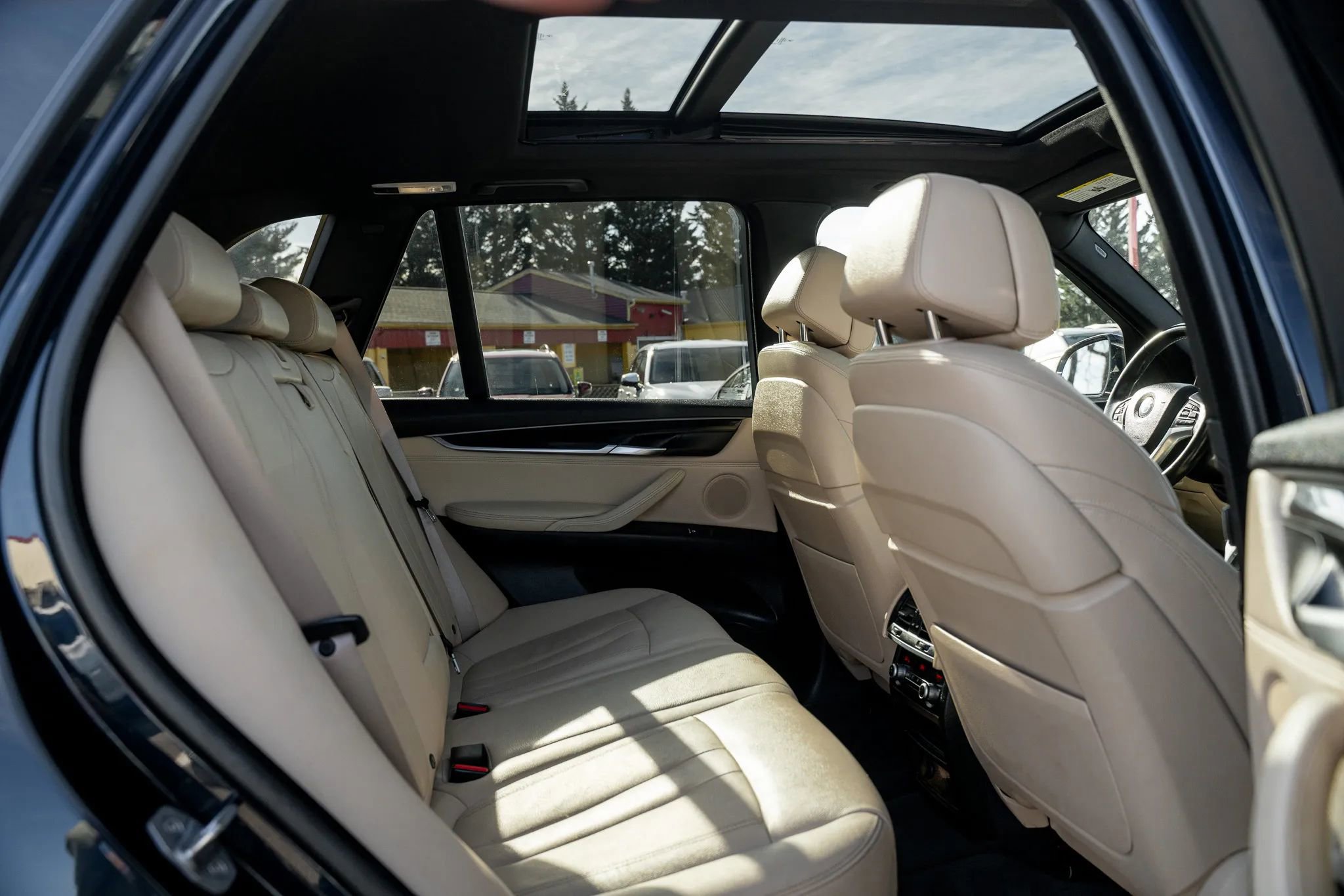 Used 2018 BMW X5 xDrive35d w/ M Sport Package image 11