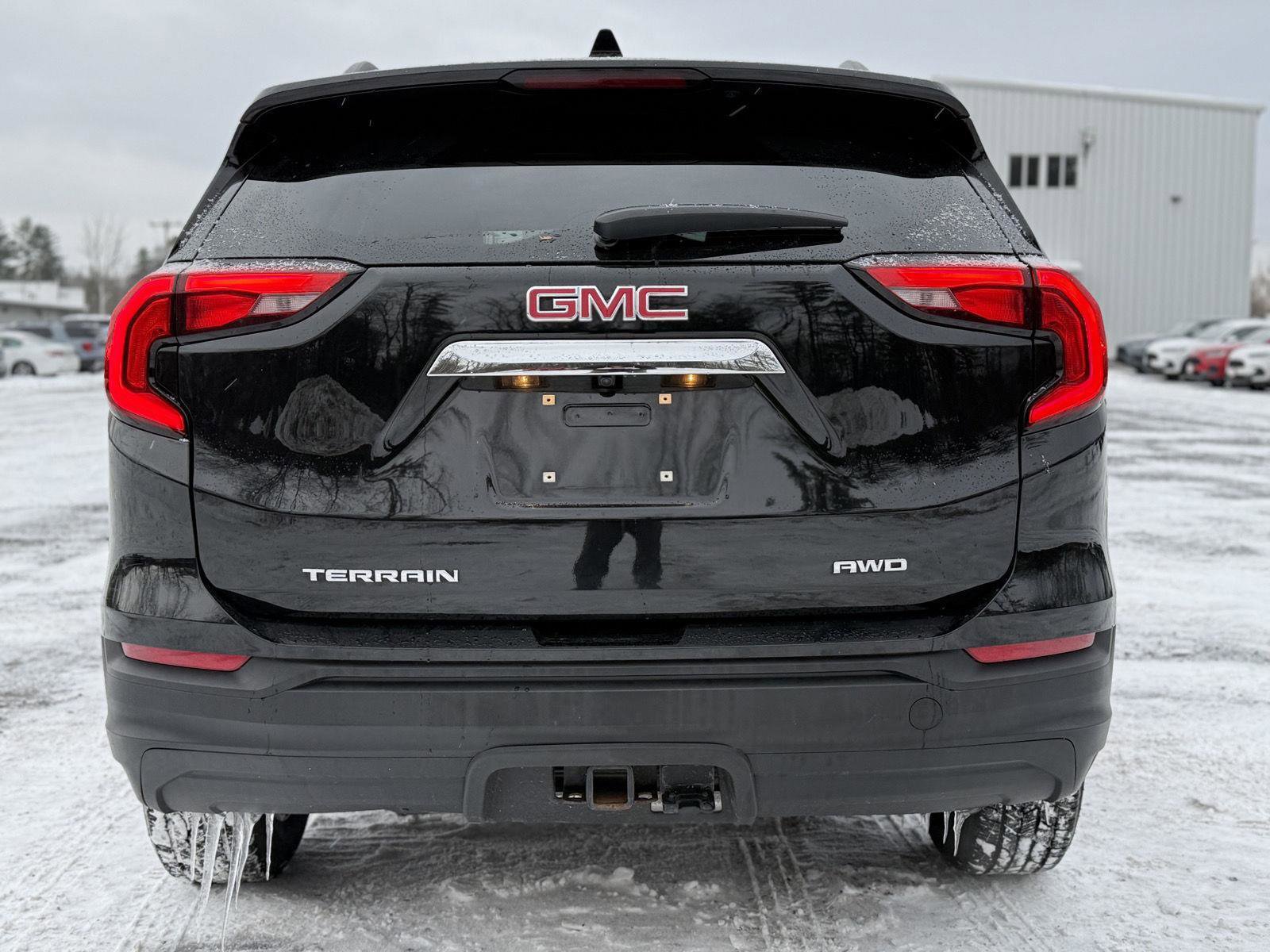 Used 2020 GMC Terrain SLE w/ Driver Convenience Package image 6