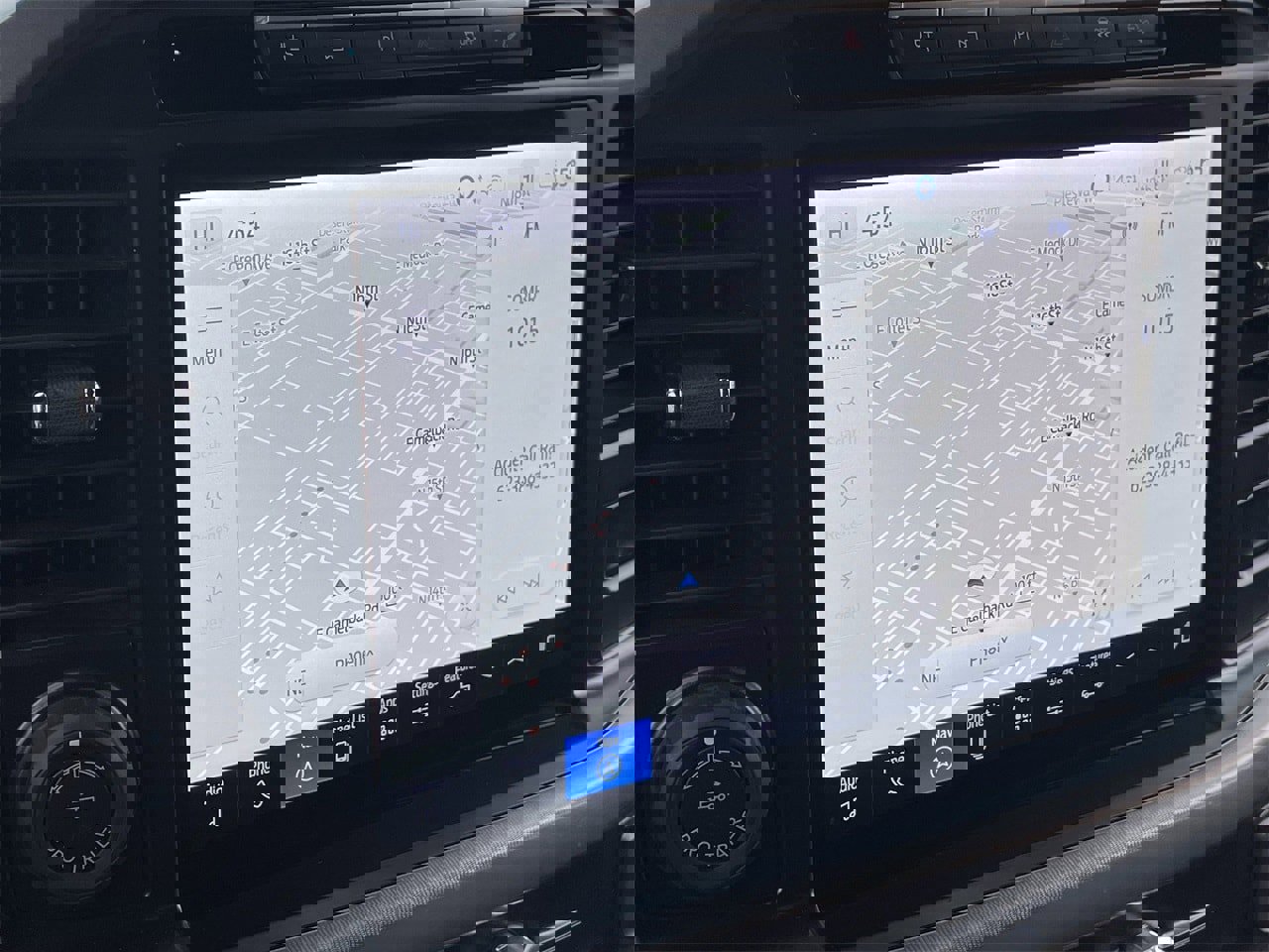 Certified 2024 Ford F150 Lariat w/ FX4 Off-Road Package image 26