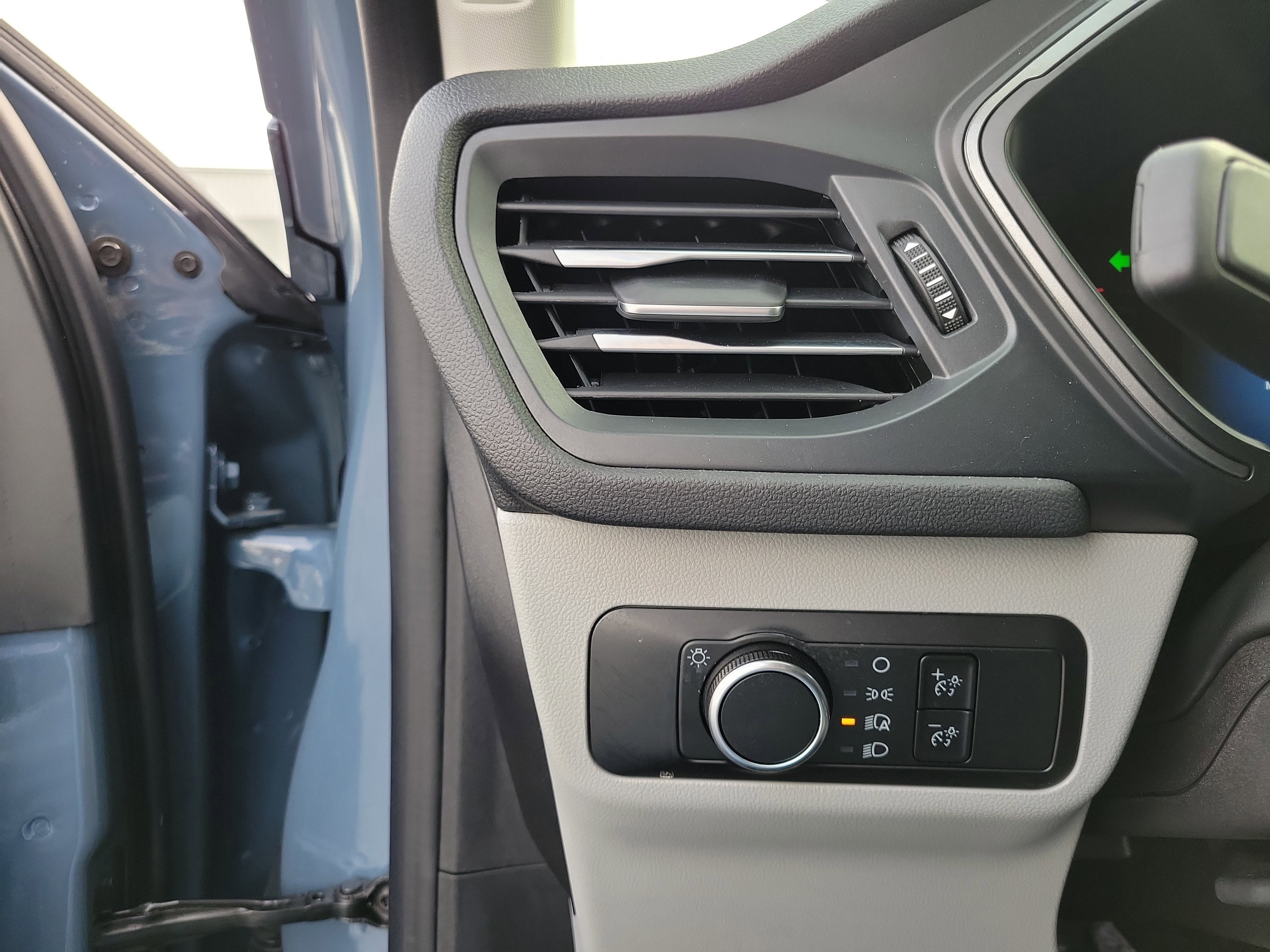 Used 2025 Ford Escape Active image 20
