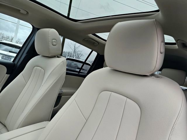 New 2026 Mercedes-Benz GLB 250 4MATIC image 18