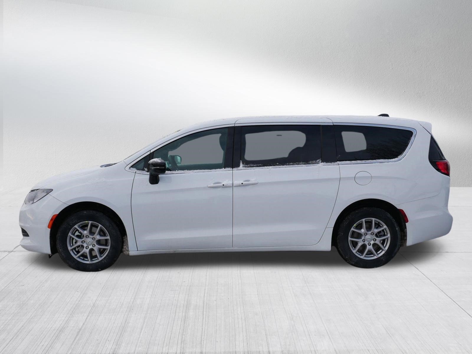 New 2026 Chrysler Voyager LX FWD image 4