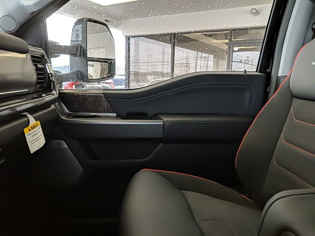 New 2026 Ford F250 Lariat w/ Black Appearance Package image 29