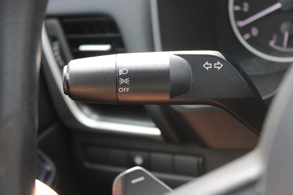 Used 2024 Nissan Rogue SV AWD/4WD image 38