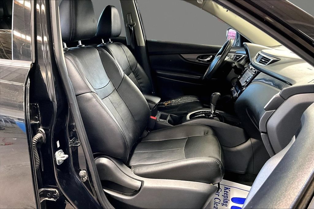 Used 2016 Nissan Rogue SL FWD image 6