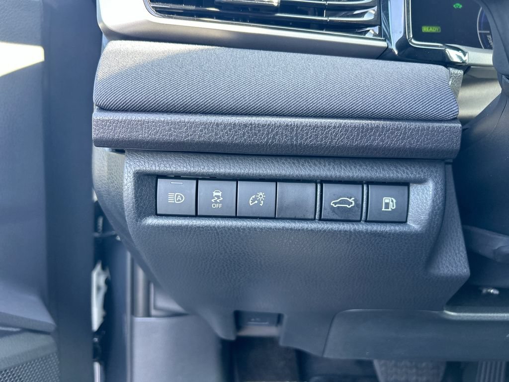 Used 2025 Toyota Camry LE FWD image 36