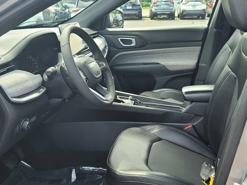 Used 2024 Jeep Compass Latitude AWD/4WD image 15