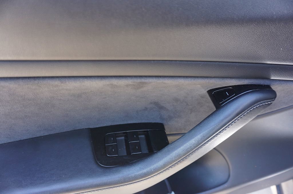 Used 2019 Tesla Model 3 Standard Range Plus RWD image 4