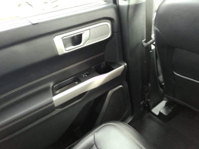 Used 2024 Ford Explorer Limited image 33