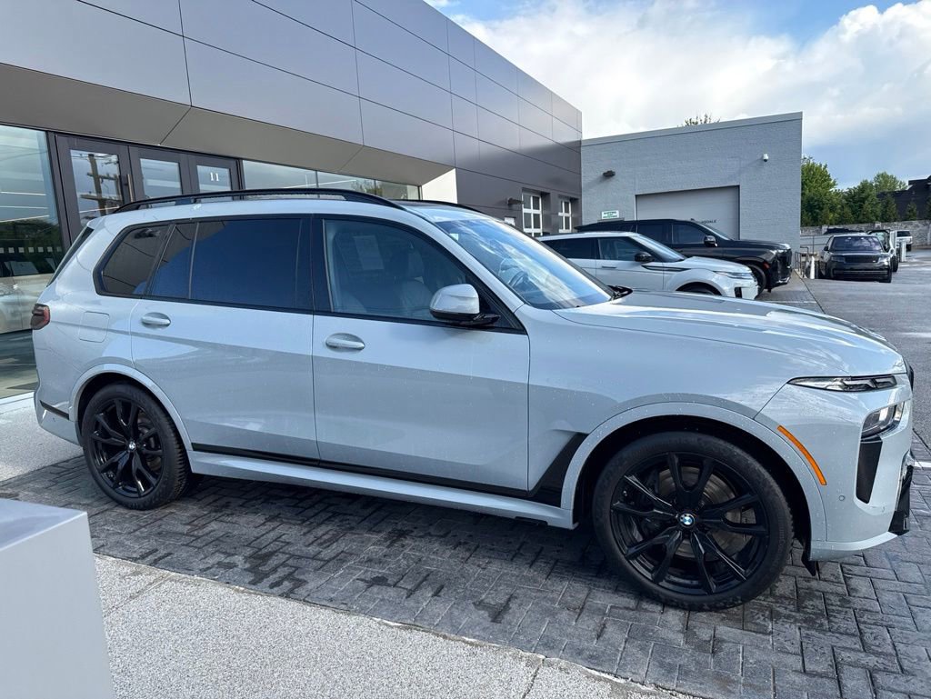Used 2024 BMW X7 xDrive40i w/ Executive Package AWD/4WD image 7