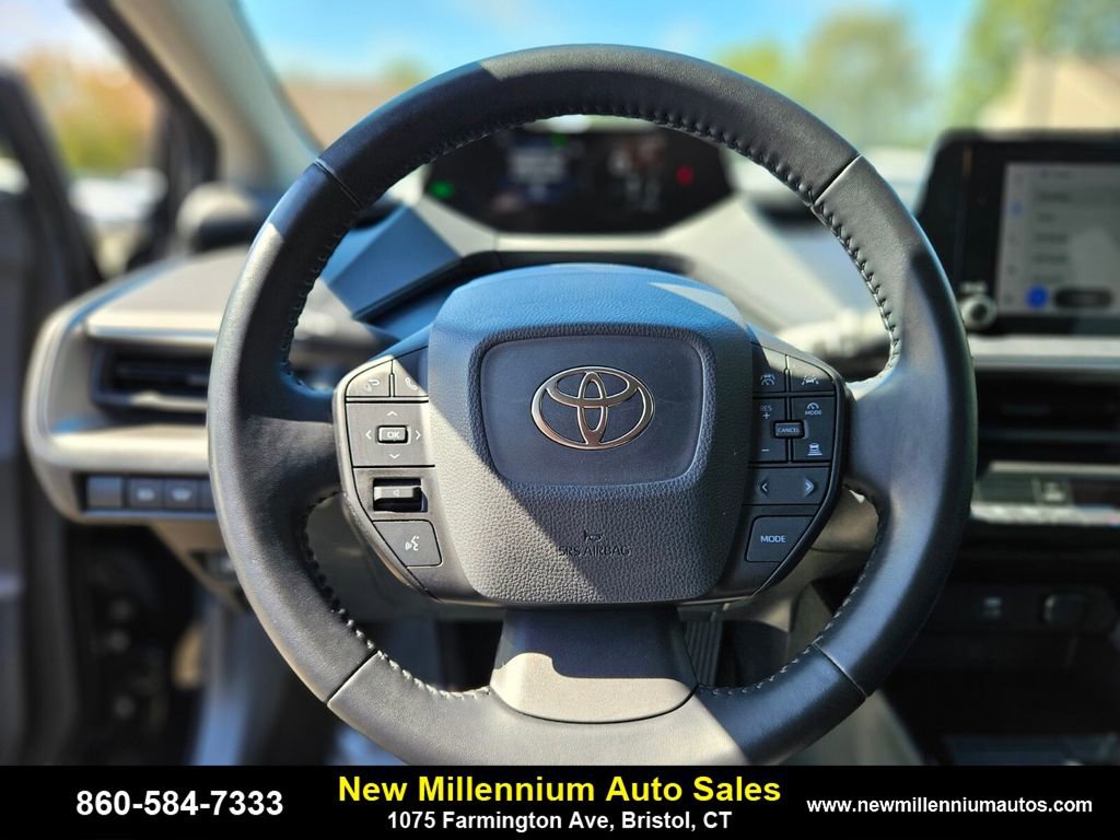 Used 2024 Toyota Prius LE image 25