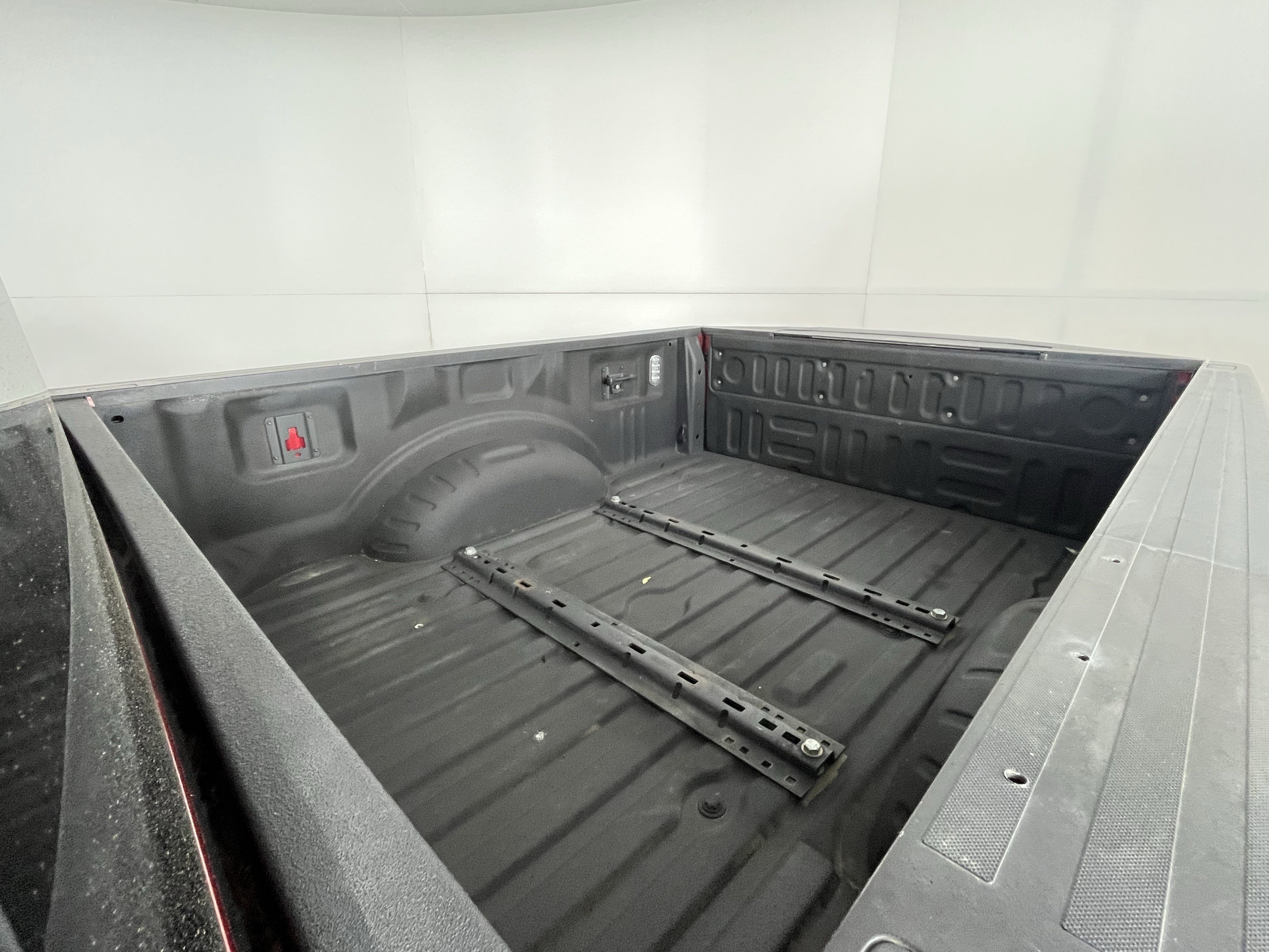 Used 2018 Ford F350 Lariat w/ Chrome Package image 9