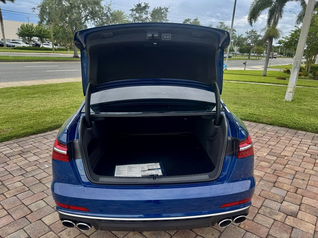 Used 2025 Audi S6 Prestige w/ Prestige Package image 9